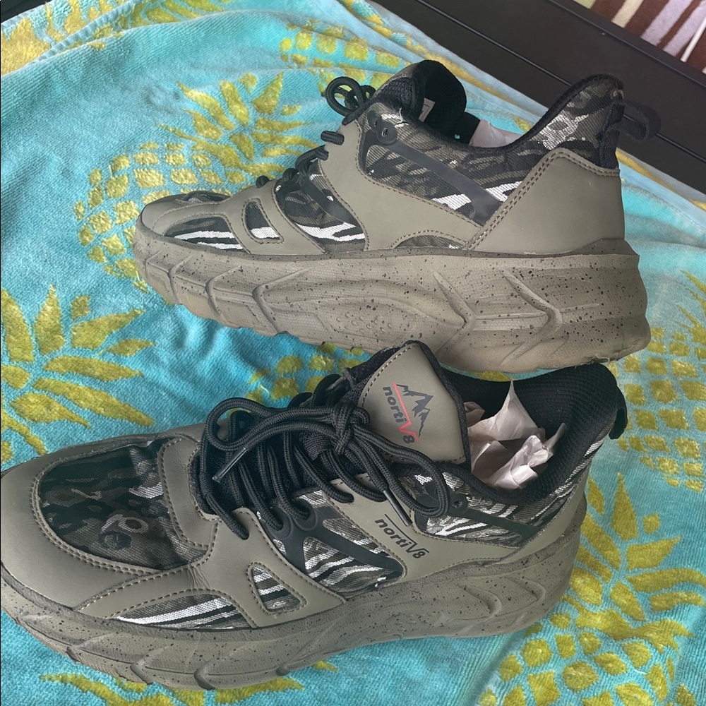Nortiv8 Camouflage Trail Sneakers Athleisure Hiking Shock Absorbing SZ 8